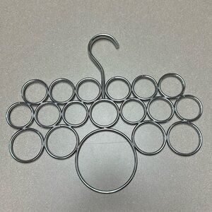 Scarf or belt hanger very strong holds up to 18 items